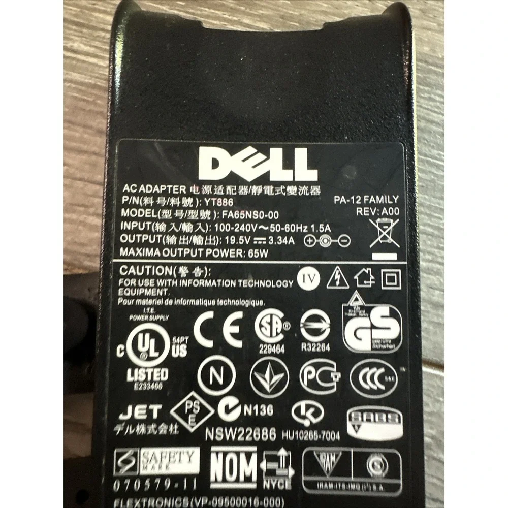 Dell PA-12 Family 65W AC Adapter Laptop Charger 19.5V 3.34A YT886 FA65NS0-00